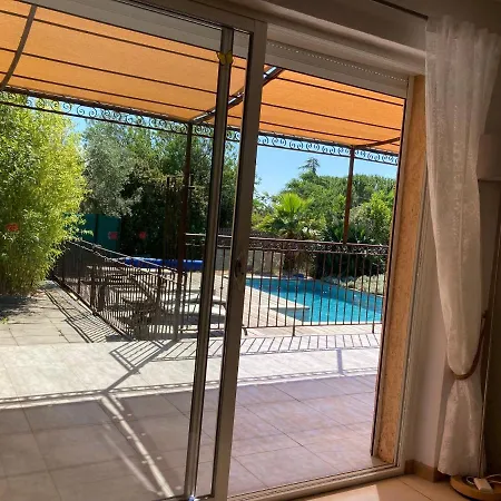 Pergola Hébergement de vacances *